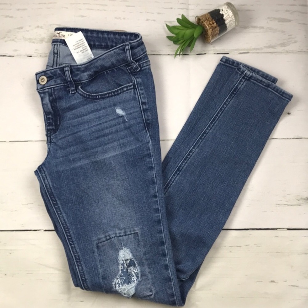 🛑🛑Hollister Distressed Skinny Jeans‼️FINAL SALE
